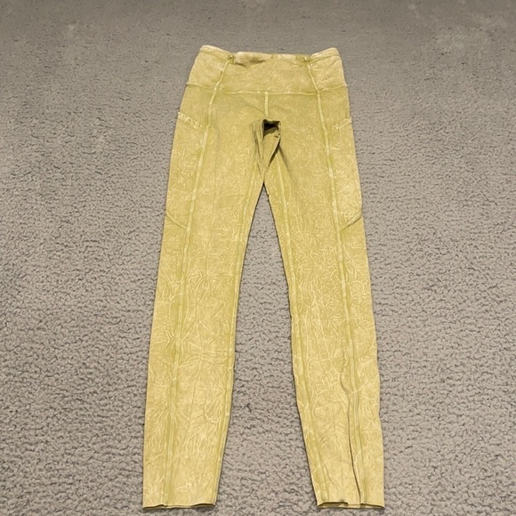 Lululemon Fast and Free High Rise Tight 25" *Ice Dye
Ice Wash Hazel Green size 2 - Picture 1 of 8